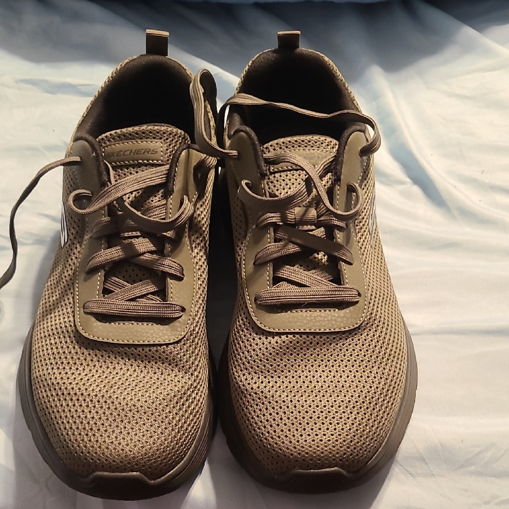Skechers Men's Tan Mesh Sneakers